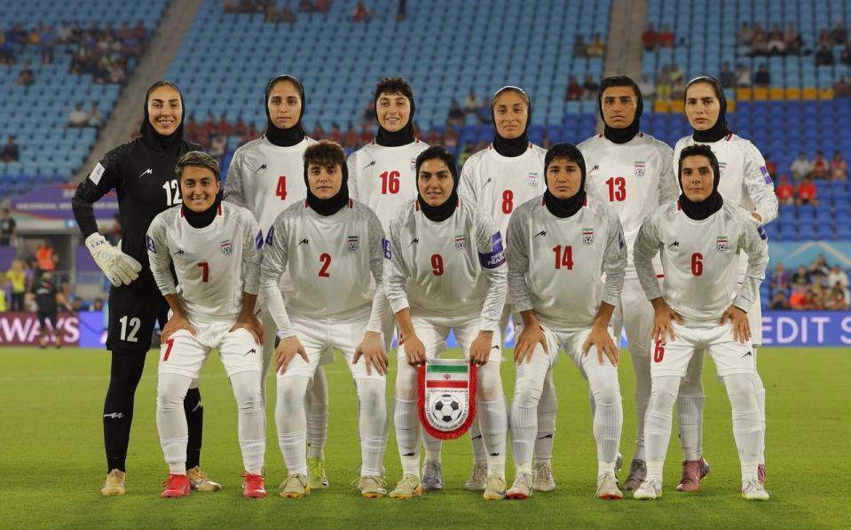 168彩票开奖网_APP下载_彩票查询_彩票走势图_福彩3D_体彩开奖查询_双色球历史查询-争议?祖国遭空袭后,伊朗女足亚洲杯集体拒唱国歌!主帅面带微笑